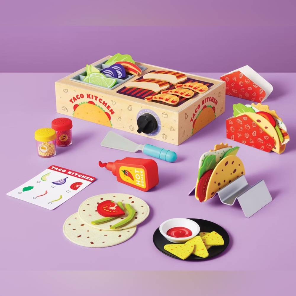 Gigglescape Taco Night Play Set.